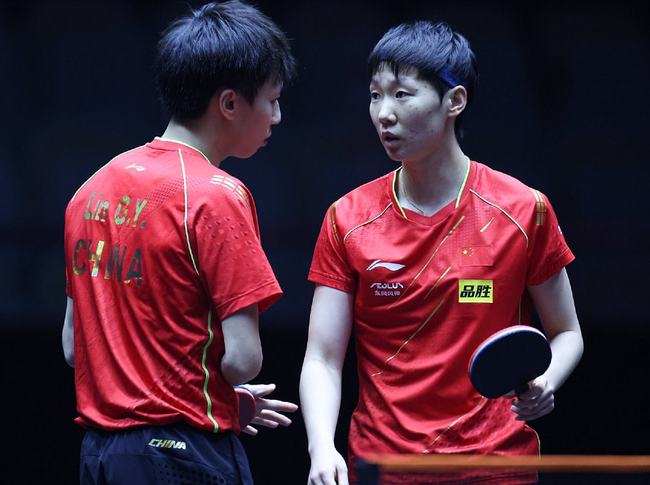 线投篮偏出 线投篮偏出